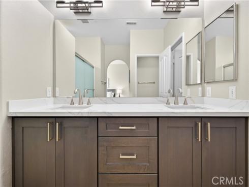 2329  Sunningdale  , Tustin, CA