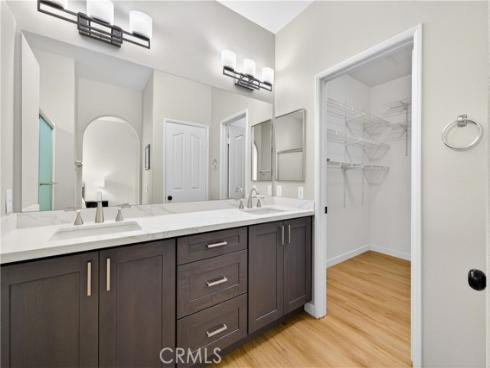 2329  Sunningdale  , Tustin, CA