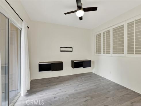 154  Gallery  , Tustin, CA
