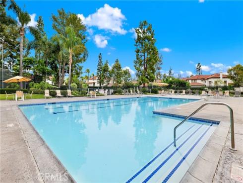 154  Gallery  , Tustin, CA