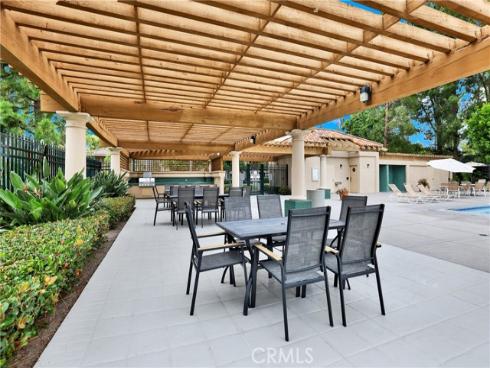 154  Gallery  , Tustin, CA