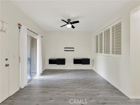 154  Gallery  , Tustin, CA