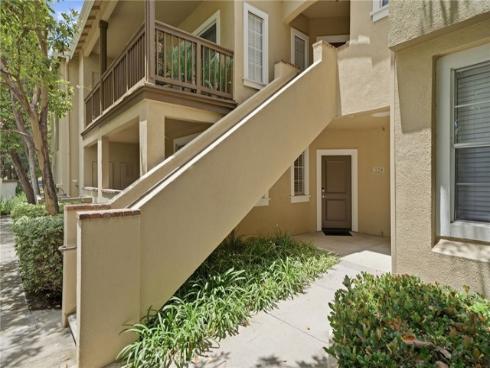 225  Gallery  , Tustin, CA