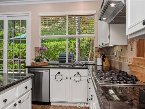 2573  Newman  , Tustin, CA