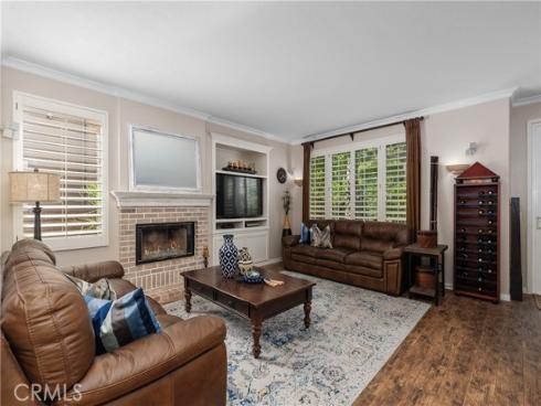 2573  Newman  , Tustin, CA