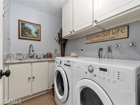 2573  Newman  , Tustin, CA