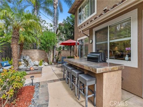 2573  Newman  , Tustin, CA