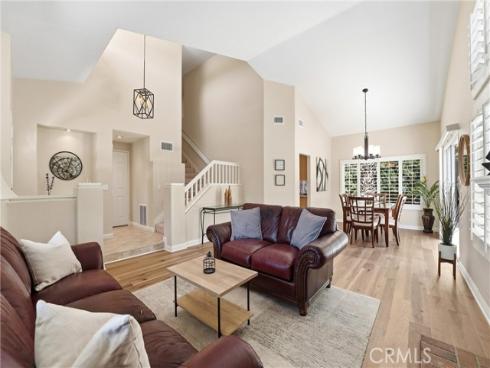 2051  Pueblo  , Tustin, CA