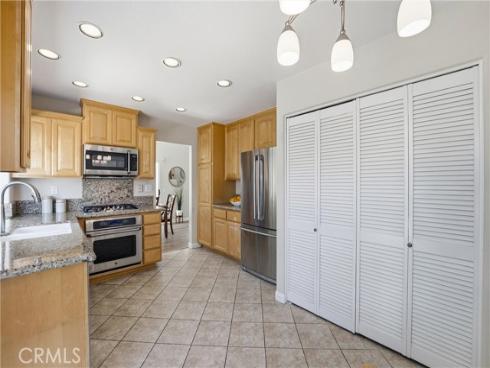 2051  Pueblo  , Tustin, CA