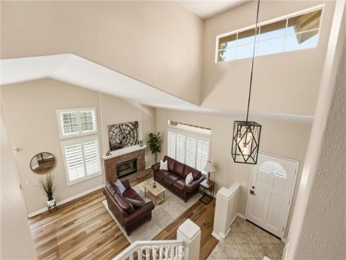 2051  Pueblo  , Tustin, CA
