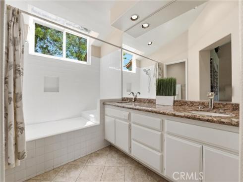 2051  Pueblo  , Tustin, CA