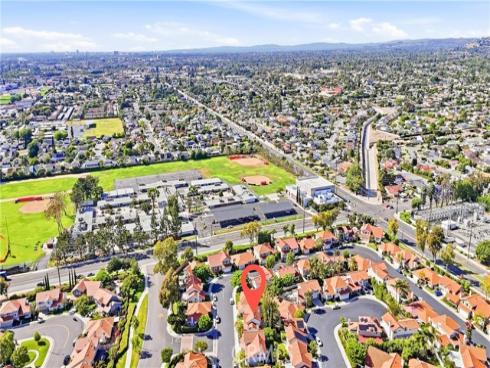 2051  Pueblo  , Tustin, CA