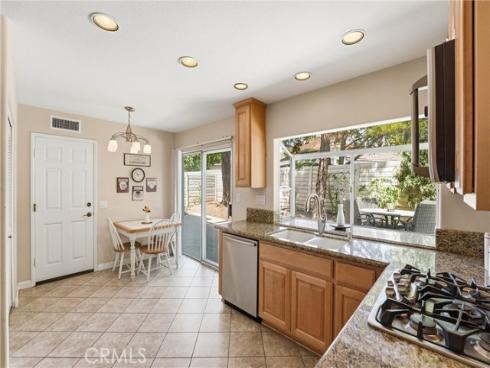 2051  Pueblo  , Tustin, CA