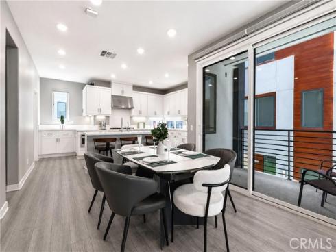 253 Waypoint , Tustin, CA