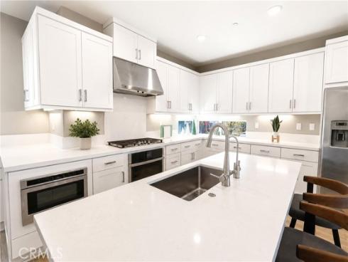 253 Waypoint , Tustin, CA