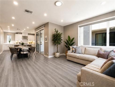 253 Waypoint , Tustin, CA