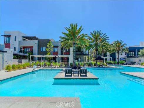 130  Waypoint  , Tustin, CA