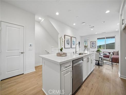124 Chaparral , Tustin, CA