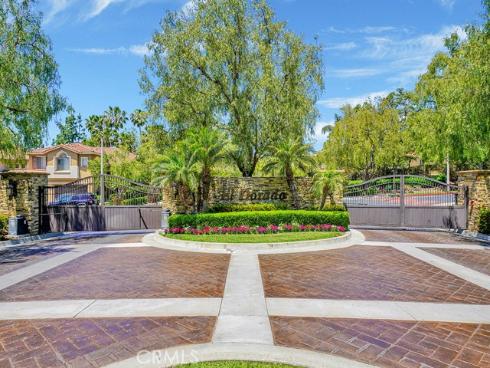 2564 Newman Avenue, Tustin, CA