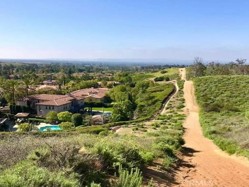 2564 Newman Avenue, Tustin, CA