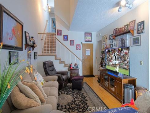 1042 Walnut D Street, Tustin, CA
