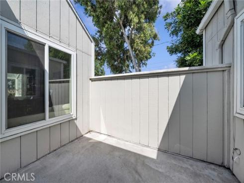 15732 S B A , Tustin, CA