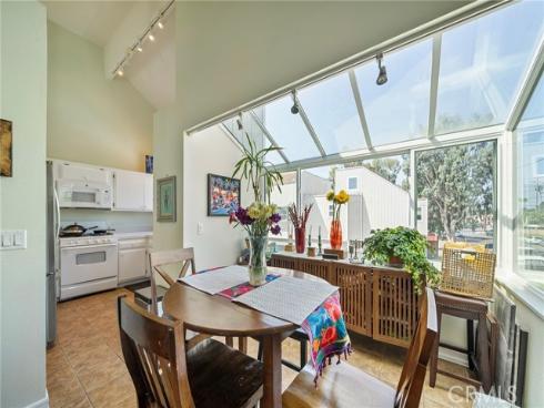 15732 S B A , Tustin, CA