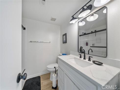 15732 S B A , Tustin, CA