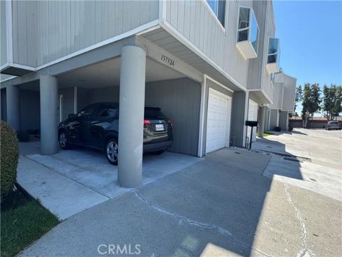 15732 S B A , Tustin, CA