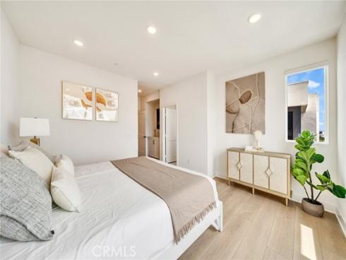 16345 Veterans , Tustin, CA