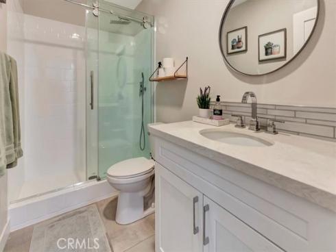 674 W Main A Street, Tustin, CA