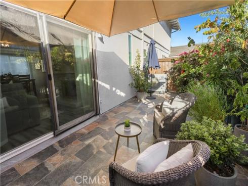 1111 E 1st  , Tustin, CA