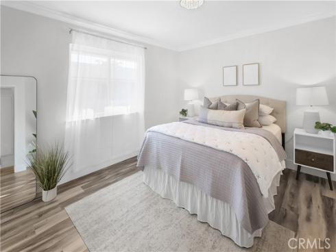 1111 E 1st  , Tustin, CA