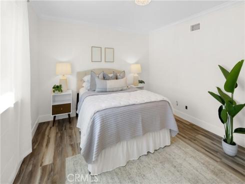 1111 E 1st  , Tustin, CA