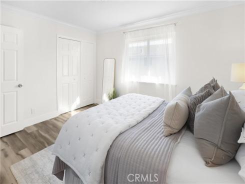 1111 E 1st  , Tustin, CA