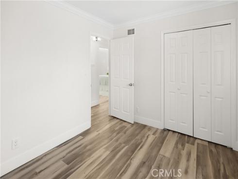 1111 E 1st  , Tustin, CA