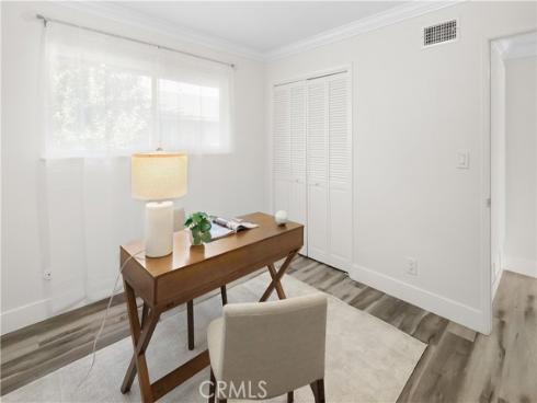 1111 E 1st  , Tustin, CA