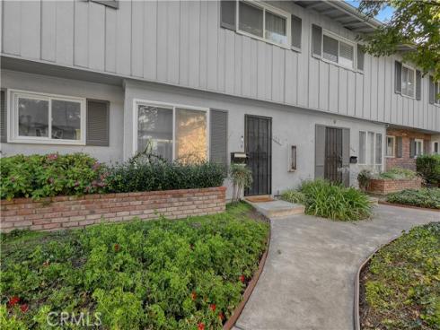 1111 E 1st  , Tustin, CA