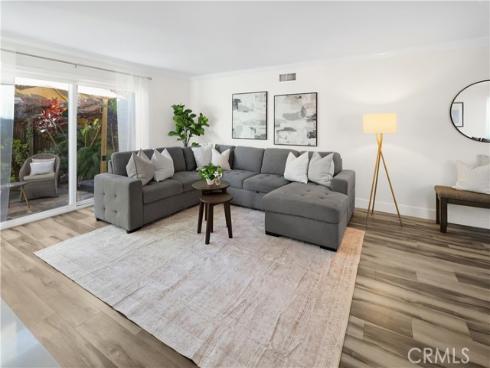 1111 E 1st  , Tustin, CA