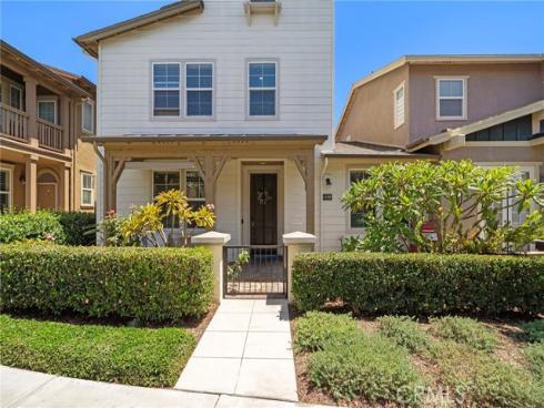 221  Landmark  , Tustin, CA