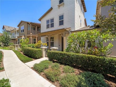 221  Landmark  , Tustin, CA
