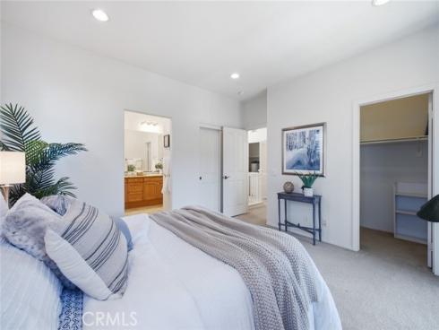 49 Trade Wind , Tustin, CA