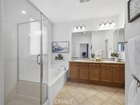 49 Trade Wind , Tustin, CA