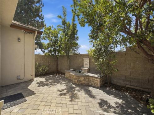 49 Trade Wind , Tustin, CA