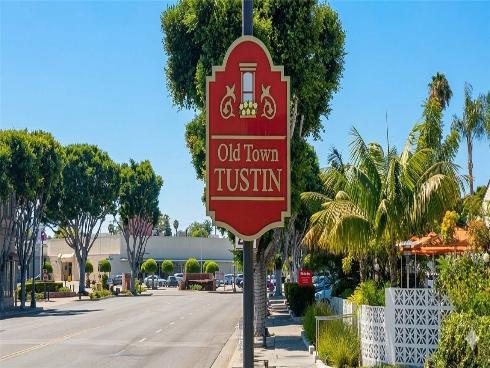 13142 Laburnum Drive, Tustin, CA