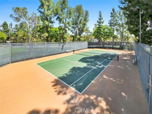 186  Gallery   Way, Tustin, CA