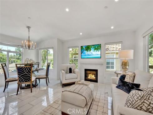 186  Gallery   Way, Tustin, CA