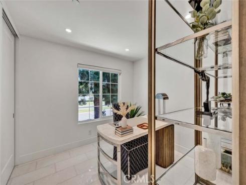 186  Gallery   Way, Tustin, CA