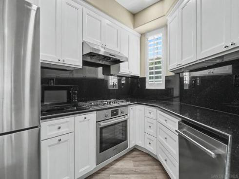 73  Westwind Dr  , Tustin, CA