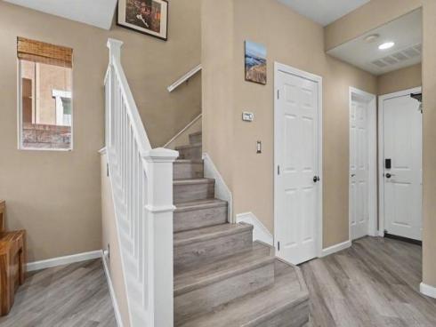 73  Westwind Dr  , Tustin, CA